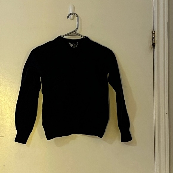 Midnight blue sweater, long sleeve, soft and comfortable. - Picture 2 of 3